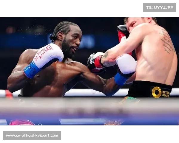 克劳福德升级战中量级,择局策略引发业内讨论 克劳福德升级战中量级,择局策略引发业内讨论